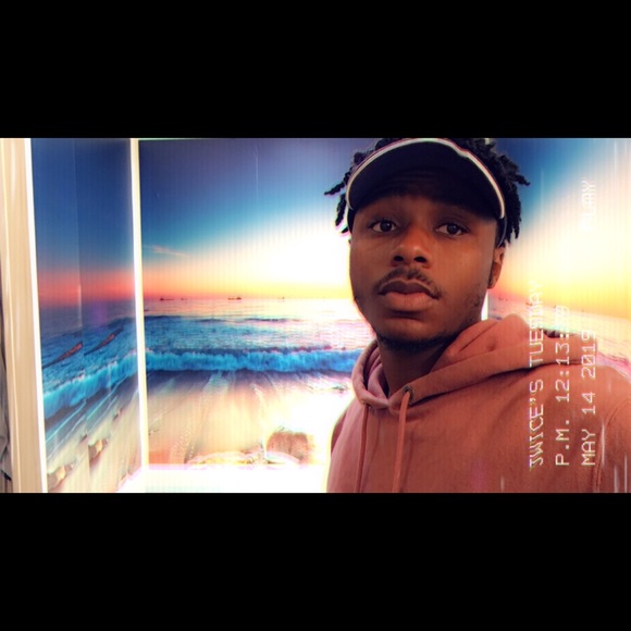 Meet your Posher, Lionel - Picture 1 of 1